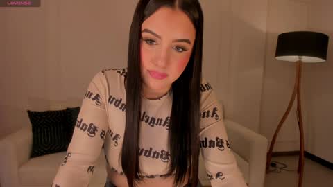 Lindsey Moss online show from 8, 12, 2024