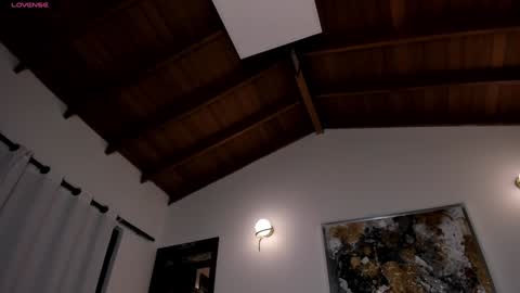 Lindsey Moss online show from 20, 1, 2025