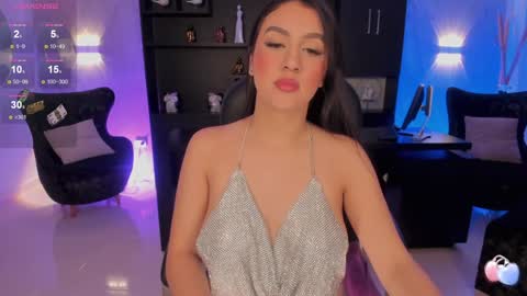 Lindsey Moss online show from 26, 1, 2025