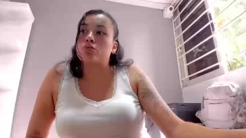 Snapshot of lindsy31 chatting on 12, 9, 2025 Lindsy online show from 12, 9, 2025