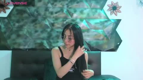 ling ling24 online show from 11, 1, 2025