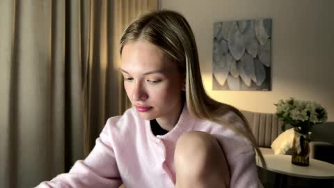 Snapshot of linneabercier chatting on 17, 4, 2026 Emma online show from 17, 4, 2026