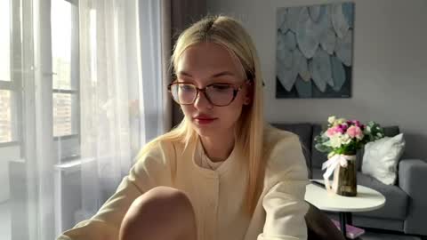 Snapshot of linneabercier chatting on 27, 4, 2026 Emma online show from 27, 4, 2026