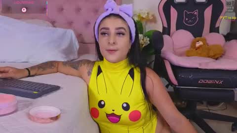 Snapshot of linoshka_1 chatting on 4, 3, 2026 Luciana online show from 4, 3, 2026