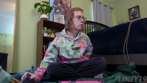 Snapshot of linzy19 chatting on 31, 12, 2024 Linzy19 online show from 31, 12, 2024