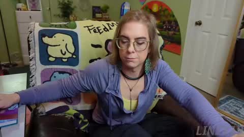 Snapshot of linzy19 chatting on 11, 2, 2025 Linzy19 online show from 11, 2, 2025