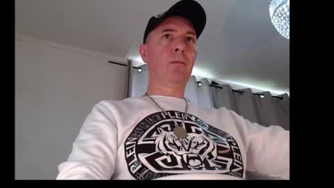 liolamb online show from 8, 10, 2025