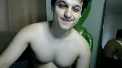 Snapshot of lioncluess chatting on 4, 7, 2026 Lion Cluess online show from 4, 7, 2026