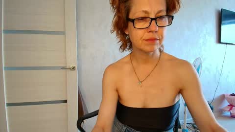 Liora Weiss online show from 2, 6, 2026