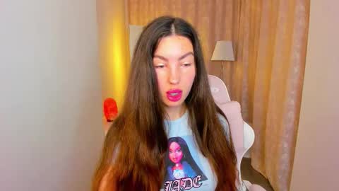 Lira revery online show from 27, 11, 2025