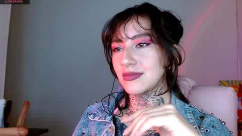 Lisa online show from 6, 3, 2025