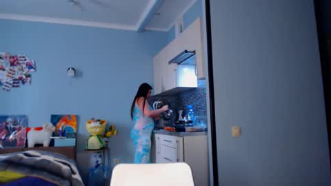 lisa_lady_golden online show from 9, 9, 2025