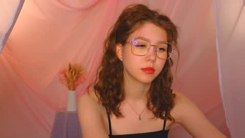  Lisa  online show from 28, 1, 2025