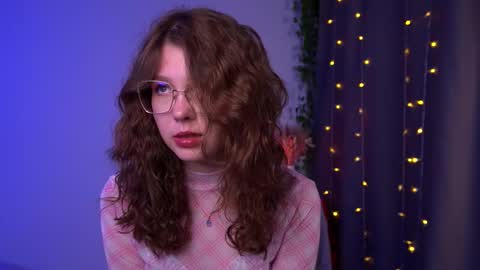  Lisa  online show from 3, 10, 2025