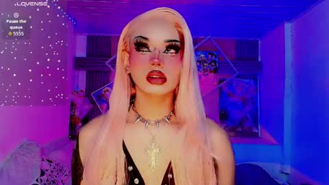 lisa_sparkleee online show from 20, 5, 2026