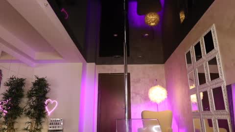 onlyfans-lisaakira instagram-lisaakira9  twitter-lisaakira4 online show from 22, 11, 2025