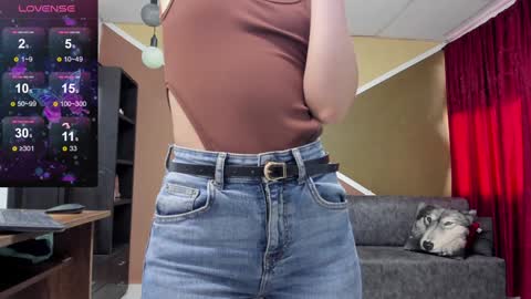 Lisa Gray Independent Model online show from 17, 1, 2025