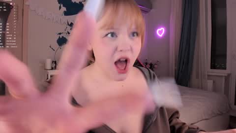 -Lisa- Help me to reach 100 thumbs up3 online show from 22, 12, 2024