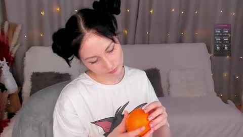 Lisa Moore online show from 15, 2, 2025