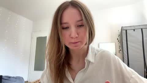 Snapshot of lisasmall chatting on 10, 6, 2026 lisasmall online show from 10, 6, 2026