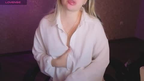 Snapshot of lisenok26 chatting on 29, 4, 2026 Anna online show from 29, 4, 2026