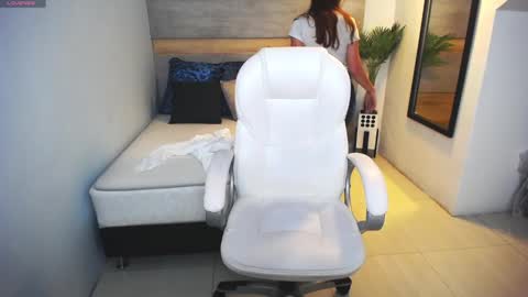 Liseth Fox online show from 18, 2, 2025