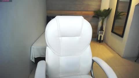 Liseth Fox online show from 25, 2, 2025