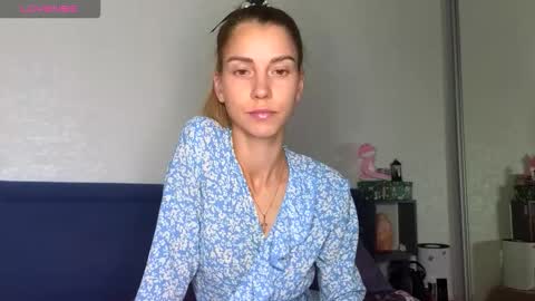 Snapshot of lisi4ka_basik33 chatting on 29, 9, 2025 Kris Maks online show from 29, 9, 2025