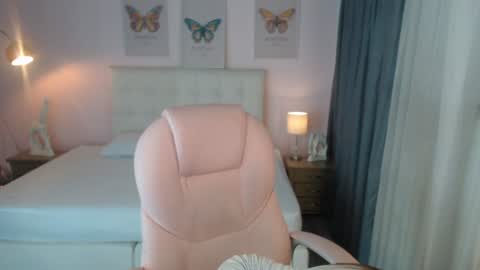 Andrea online show from 7, 1, 2025