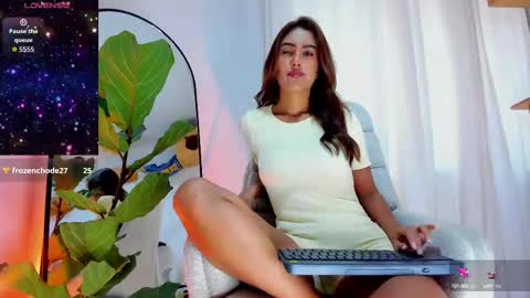 Snapshot of lissajade chatting on 14, 9, 2025 Lissa online show from 14, 9, 2025