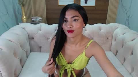 Snapshot of lissandra_s chatting on 2, 10, 2025 lissandra_s online show from 2, 10, 2025