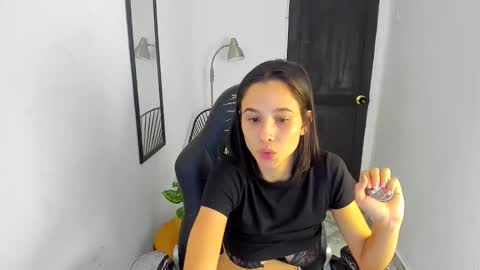 Snapshot of liswett_ chatting on 10, 6, 2026 Liss online show from 10, 6, 2026