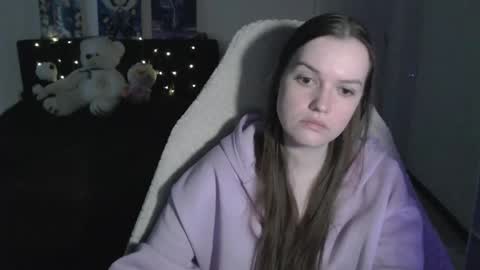 Snapshot of little__flowers chatting on 27, 4, 2026 little__flowers online show from 27, 4, 2026
