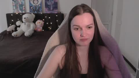 Snapshot of little__flowers chatting on 21, 5, 2026 little__flowers online show from 21, 5, 2026