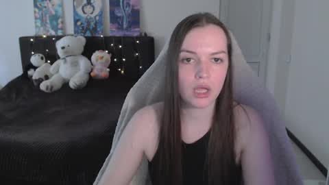 Snapshot of little__flowers chatting on 24, 5, 2026 little__flowers online show from 24, 5, 2026