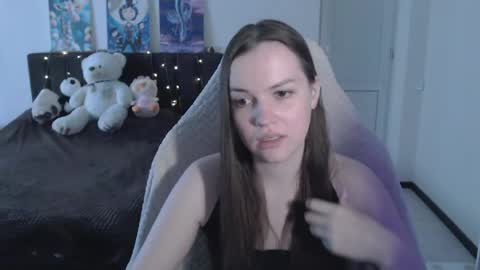 Snapshot of little__flowers chatting on 25, 5, 2026 little__flowers online show from 25, 5, 2026