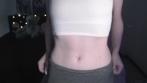Snapshot of little__flowers chatting on 31, 5, 2026 little__flowers online show from 31, 5, 2026