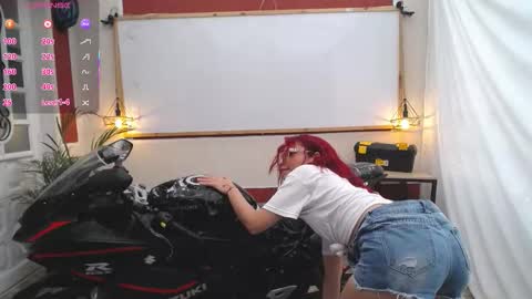 Ellie  online show from 14, 3, 2026