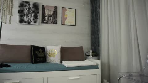 little_heart_andreea online show from 6, 4, 2026