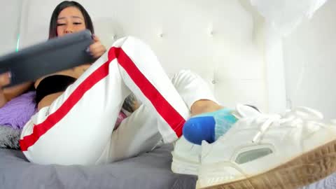   online show from 25, 10, 2025