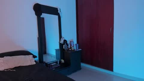 kayla  Instagram kayla 71082 online show from 28, 2, 2025