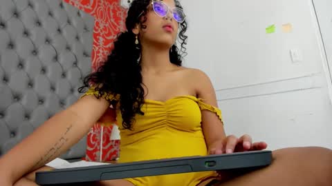 little_lilith_apple online show from 22, 12, 2024