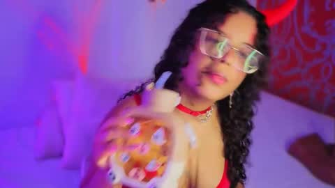 Snapshot of little_lilith_apple chatting on 22, 10, 2025 little_lilith_apple online show from 22, 10, 2025