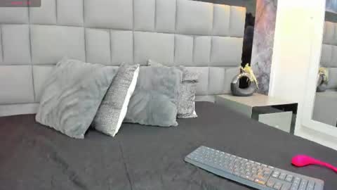 Snapshot of little_melanie chatting on 1, 7, 2026 little_melanie online show from 1, 7, 2026
