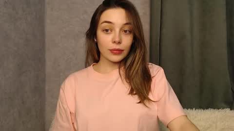 Mia   Im online every day 1530 PM in New York  2030 PM in London online show from 12, 12, 2024