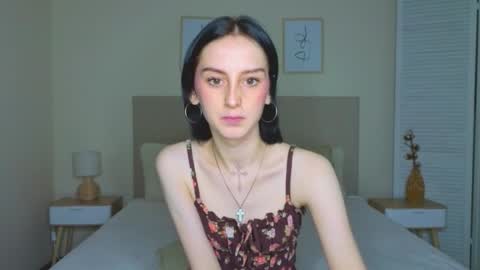 Snapshot of little_mollee chatting on 10, 9, 2025 little_mollee online show from 10, 9, 2025