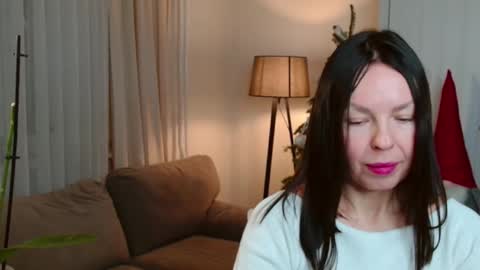 Nicole online show from 17, 12, 2025