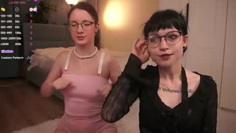 Snapshot of little_poetry chatting on 4, 7, 2026 Kiki online show from 4, 7, 2026