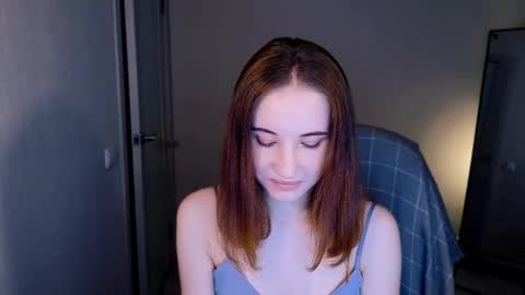 Snapshot of little_pretty_woman chatting on 8, 3, 2025 little_pretty_woman online show from 8, 3, 2025