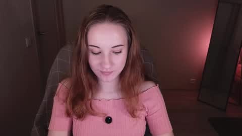 Snapshot of little_pretty_woman chatting on 7, 10, 2025 little_pretty_woman online show from 7, 10, 2025